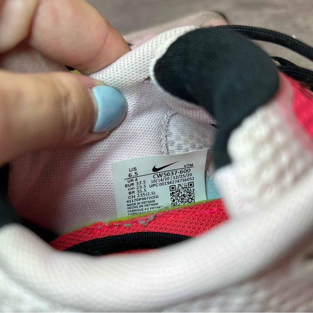 Nike Renew Running Shoes Womens sz 6.5 - pink - Picture 6 of 6